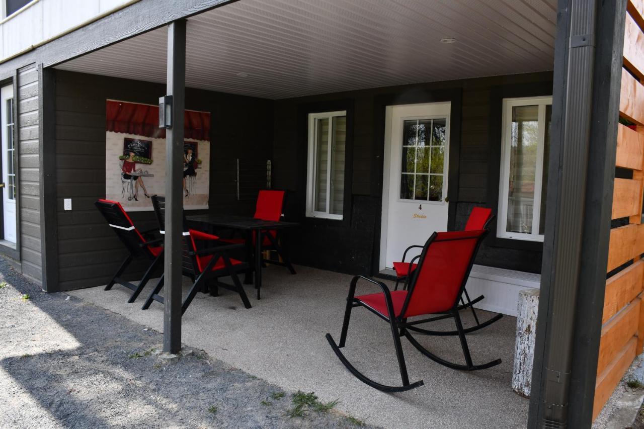 Gite Grand Moment Bed & Breakfast Cabano Exterior photo
