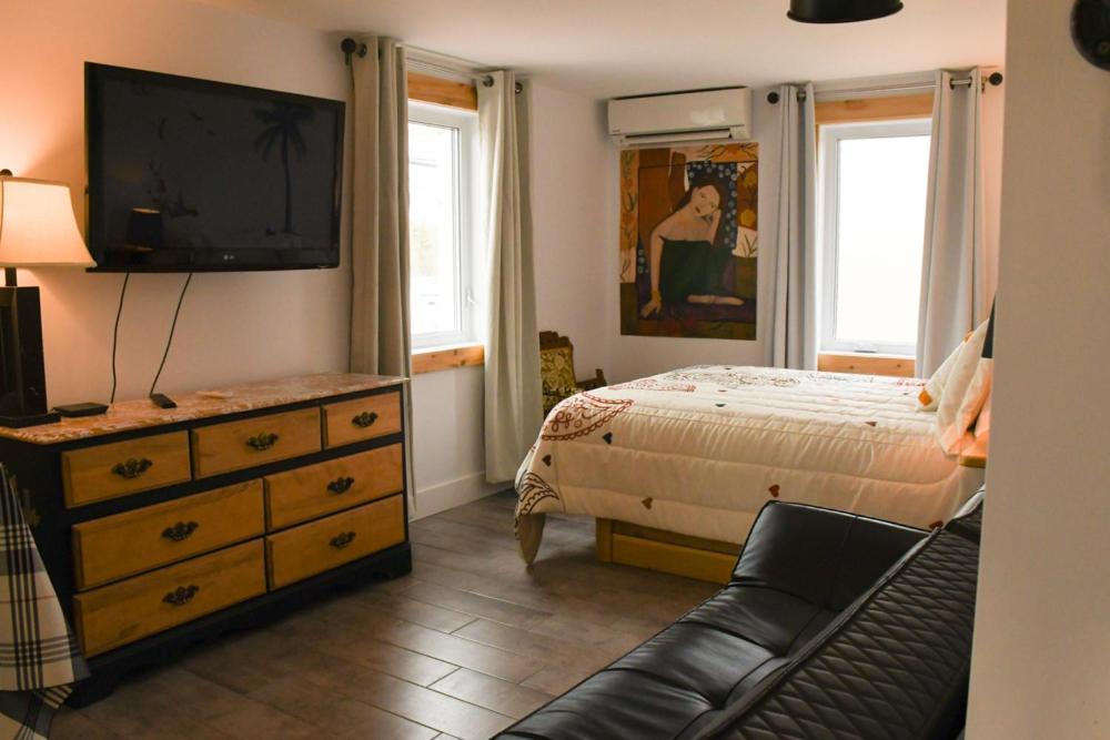 Gite Grand Moment Bed & Breakfast Cabano Exterior photo