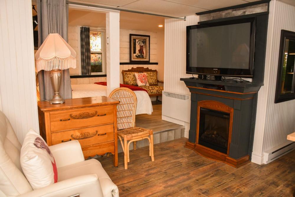 Gite Grand Moment Bed & Breakfast Cabano Exterior photo